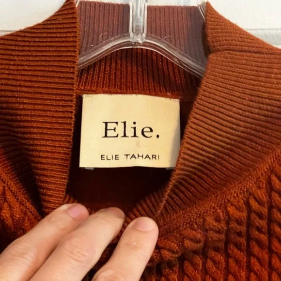 Iike new! Elie. By Elie Tahari Rust Orange Woven Sweater - Picture 3 of 7
